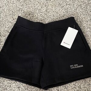 lululemon heavyweight fleece sweatshirts 5’ women’s medium
